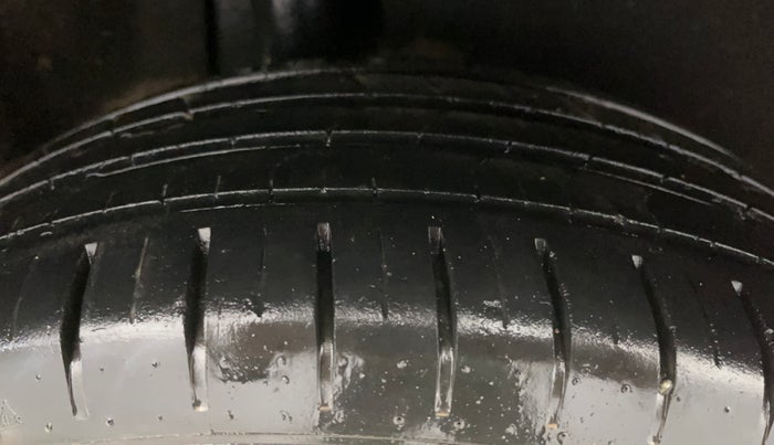 2019 Maruti Baleno ALPHA PETROL 1.2, Petrol, Manual, 43,777 km, Right Rear Tyre Tread