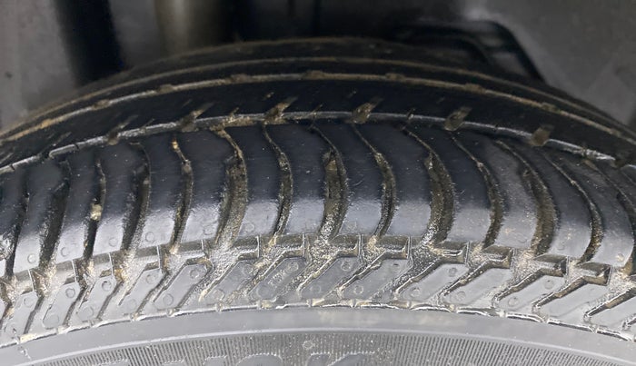 2016 Ford New Figo 1.5 TITANIUM AT PETROL, Petrol, Automatic, 30,644 km, Right Rear Tyre Tread