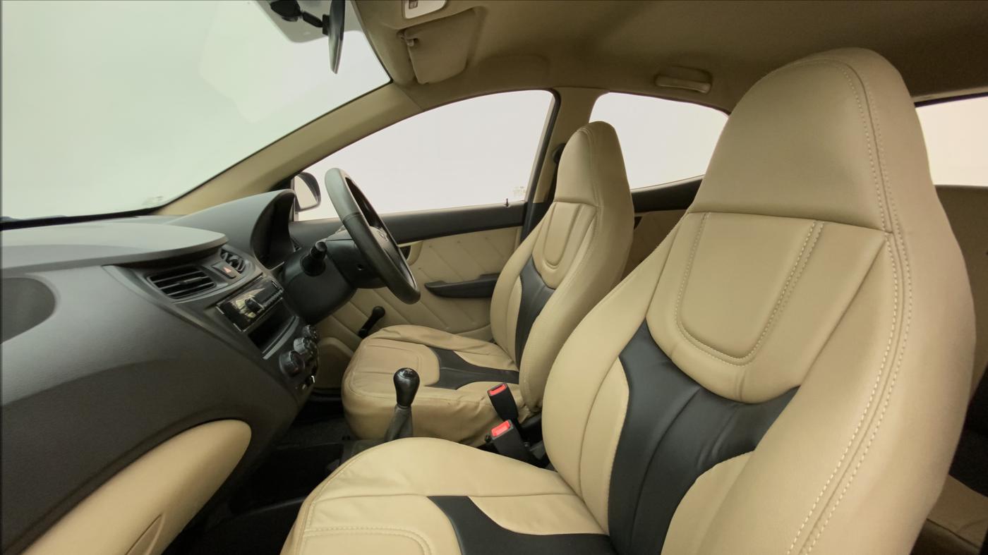 2013 Hyundai Eon D-LITE+, Petrol, Manual, 84,747 km, Right Side Front Door Cabin