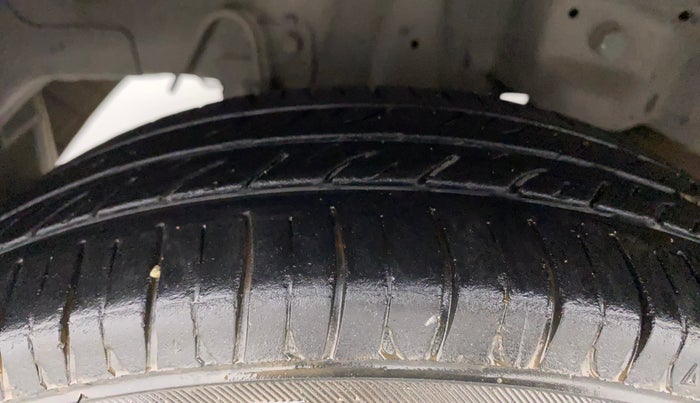 2013 Hyundai Eon D-LITE+, Petrol, Manual, 84,747 km, Right Rear Tyre Tread