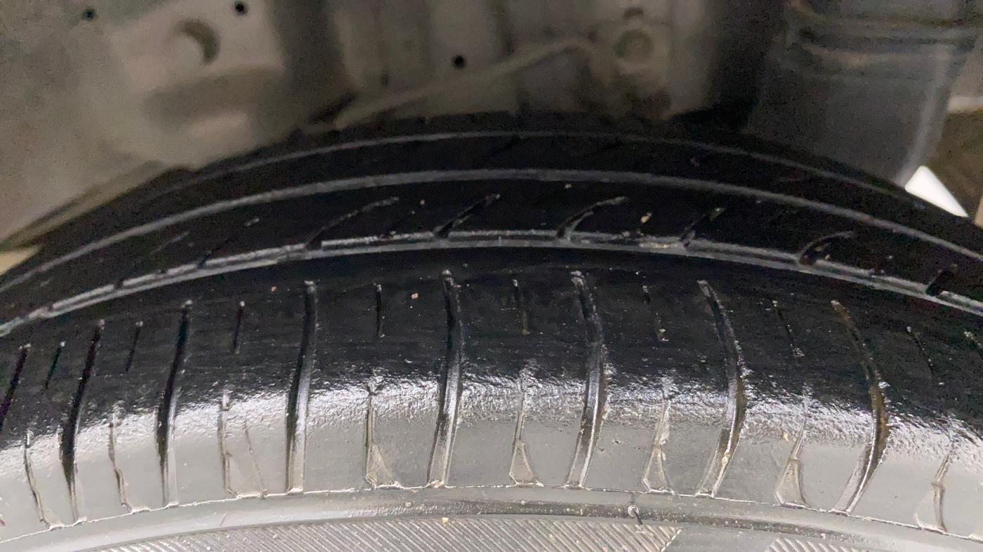 2013 Hyundai Eon D-LITE+, Petrol, Manual, 84,747 km, Left Rear Tyre Tread