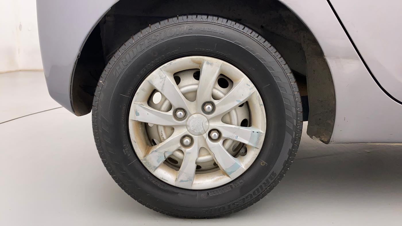 2013 Hyundai Eon D-LITE+, Petrol, Manual, 84,747 km, Right Rear Wheel