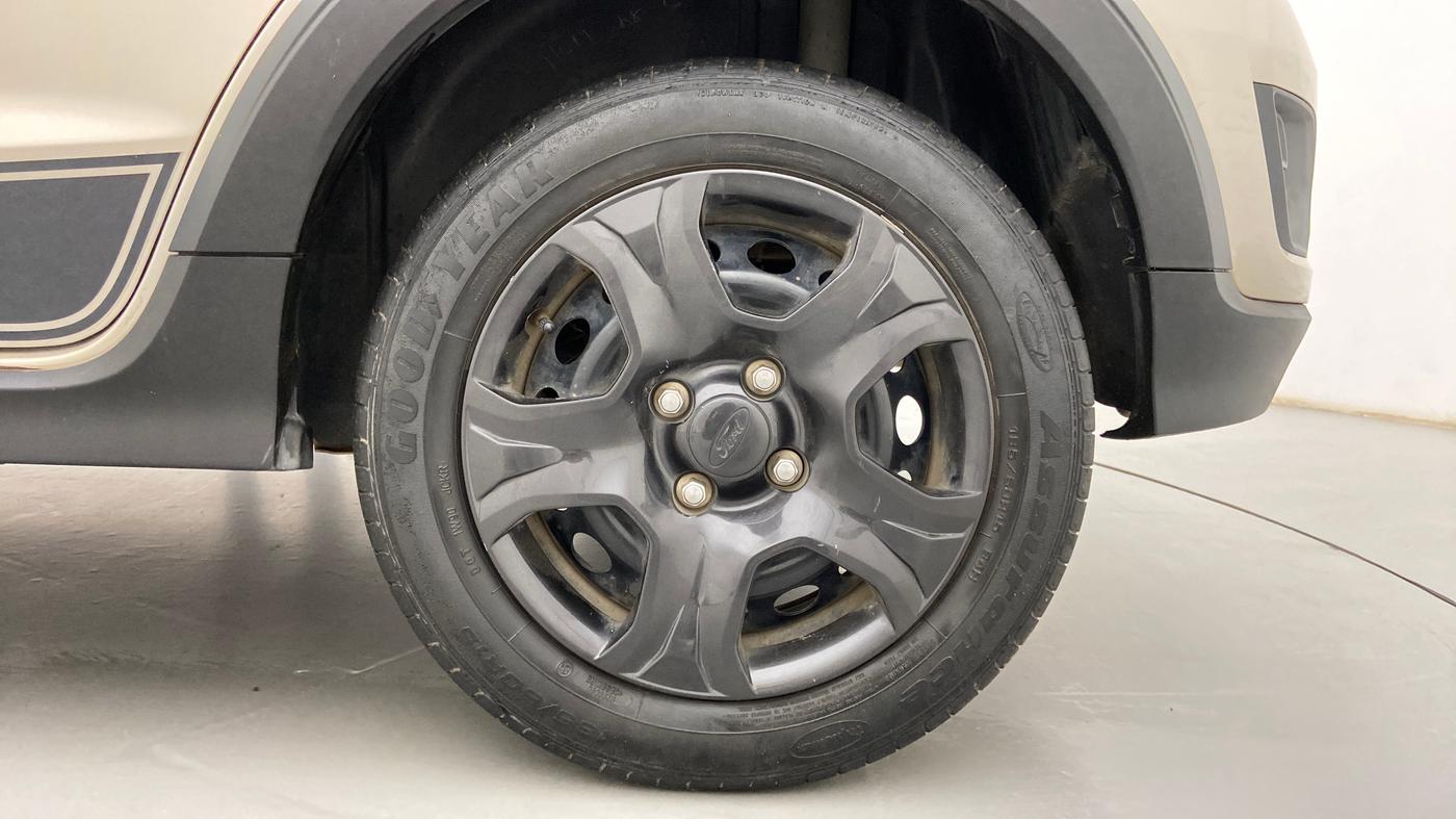 2019 Ford FREESTYLE TREND 1.2 PETROL, Petrol, Manual, 74,432 km, Left Rear Wheel