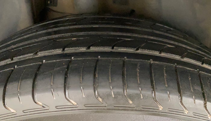 2019 Jeep Compass LIMITED (O) 2.0 DIESEL, Diesel, Manual, 92,908 km, Right Rear Tyre Tread