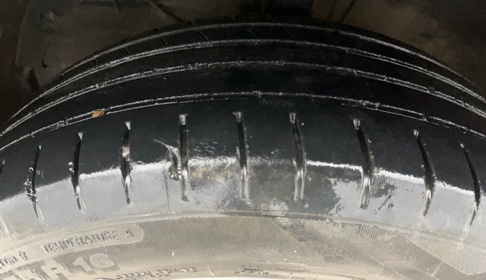 2018 Maruti Baleno ALPHA PETROL 1.2, Petrol, Manual, 66,318 km, Left Front Tyre Tread