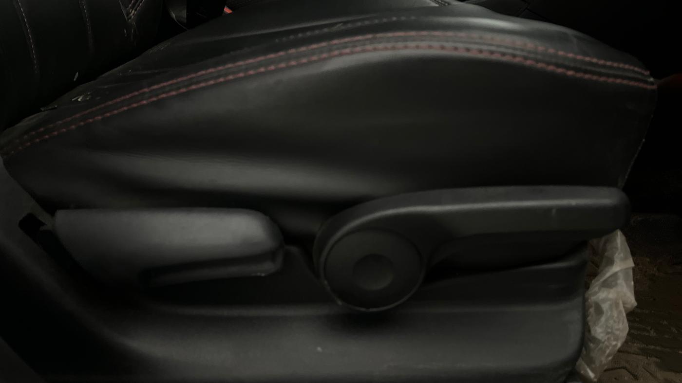 2021 Maruti Vitara Brezza ZXI PLUS, Petrol, Manual, 46,987 km, Driver Side Adjustment Panel