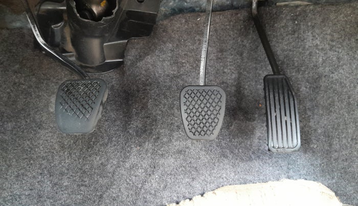 2015 Honda Amaze 1.5L I-DTEC S, Diesel, Manual, 1,31,638 km, Pedals