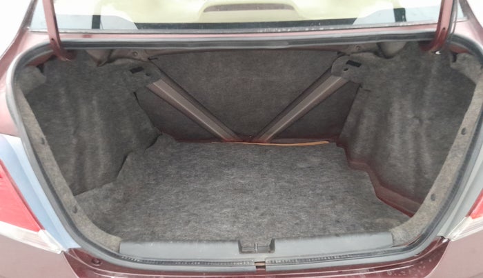 2015 Honda Amaze 1.5L I-DTEC S, Diesel, Manual, 1,31,638 km, Boot Inside