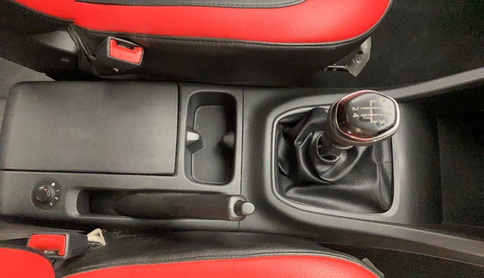 2020 Renault TRIBER RXT, Petrol, Manual, 62,986 km, Gear Lever