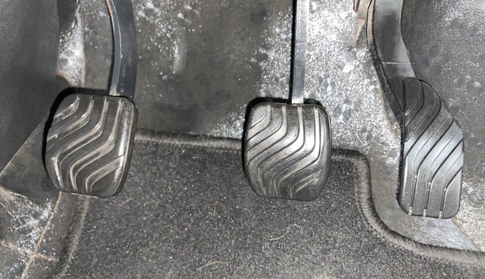 2020 Renault TRIBER RXT, Petrol, Manual, 62,986 km, Pedals