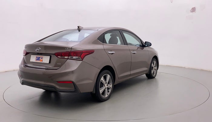 2018 Hyundai Verna 1.6 VTVT SX (O) AT, Petrol, Automatic, 36,454 km, Right Back Diagonal