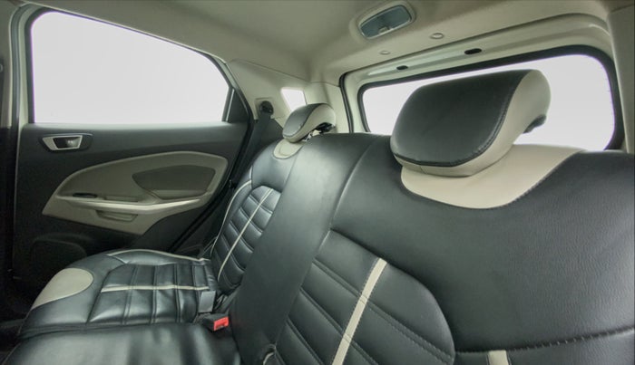 2015 Ford Ecosport 1.5 TITANIUM TI VCT AT, Petrol, Automatic, 1,00,451 km, Right Side Rear Door Cabin