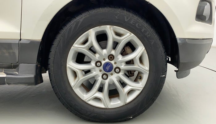 2015 Ford Ecosport 1.5 TITANIUM TI VCT AT, Petrol, Automatic, 1,00,451 km, Right Front Wheel