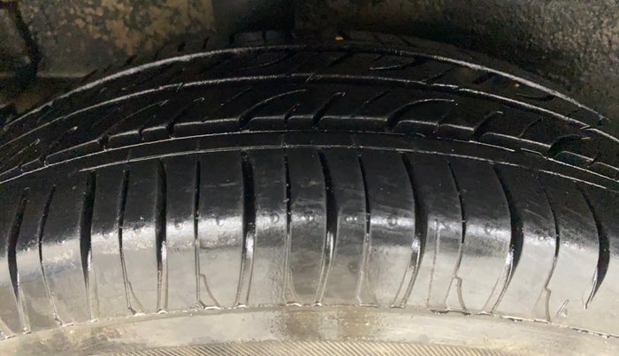 2015 Maruti Celerio VXI AMT, Petrol, Automatic, 72,338 km, Right Rear Tyre Tread