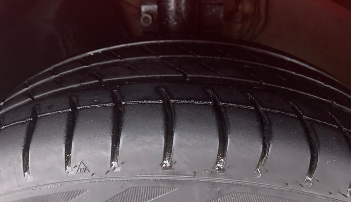 2010 Volkswagen Polo HIGHLINE1.2L PETROL, Petrol, Manual, 40,145 km, Left Front Tyre Tread