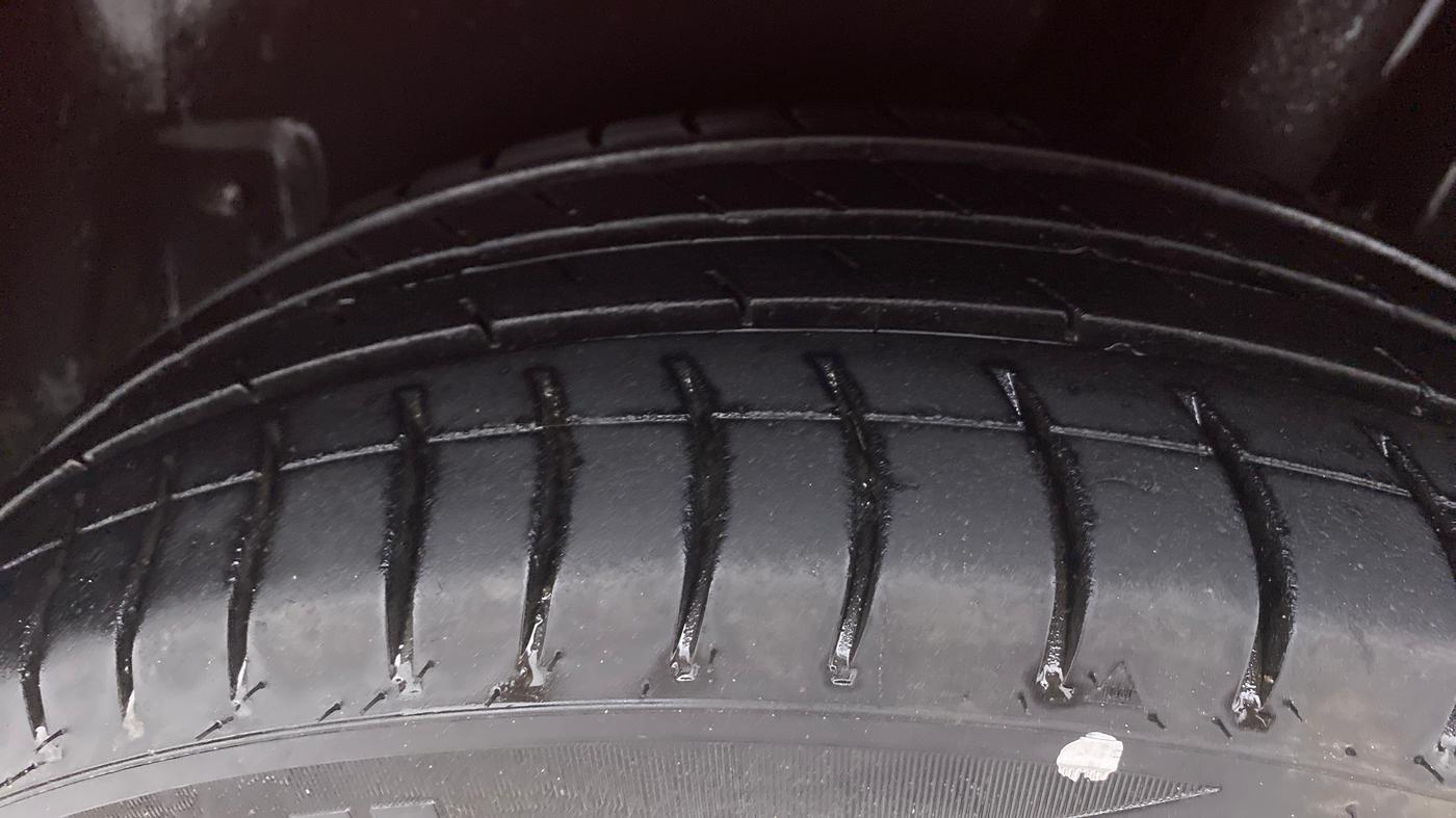 2010 Volkswagen Polo HIGHLINE1.2L PETROL, Petrol, Manual, 40,145 km, Left Rear Tyre Tread