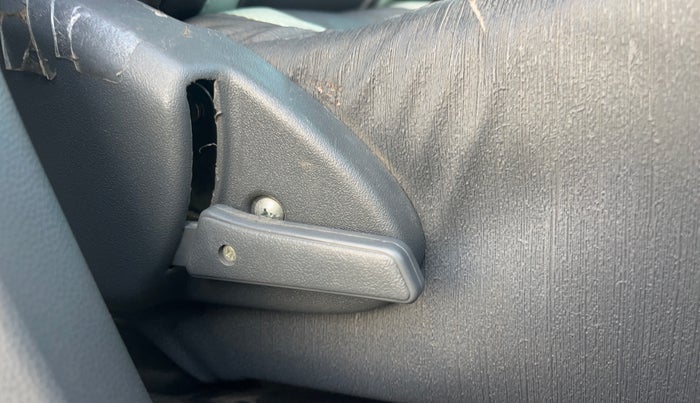 2018 Maruti Alto 800 VXI, Petrol, Manual, 50,681 km, Driver Side Adjustment Panel