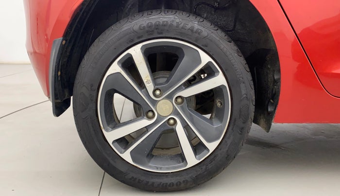 2022 Tata ALTROZ XZA PLUS, Petrol, Automatic, 16,349 km, Right Rear Wheel