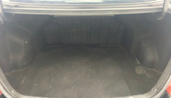 2016 Hyundai Verna 1.6 VTVT S AT, Petrol, Automatic, 53,415 km, Boot Inside