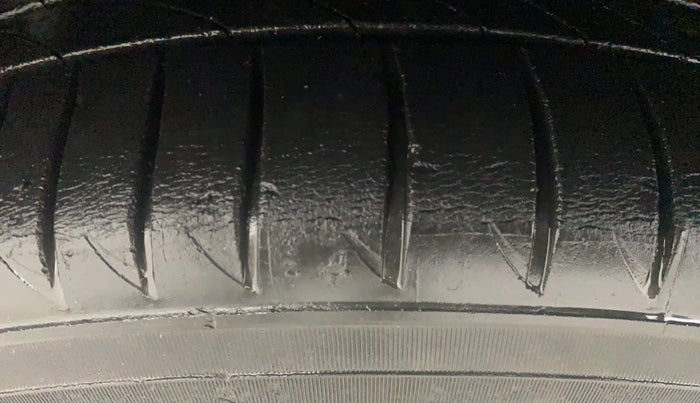 2016 Hyundai Verna 1.6 VTVT S AT, Petrol, Automatic, 53,415 km, Right Rear Tyre Tread