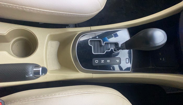 2016 Hyundai Verna 1.6 VTVT S AT, Petrol, Automatic, 53,415 km, Gear Lever