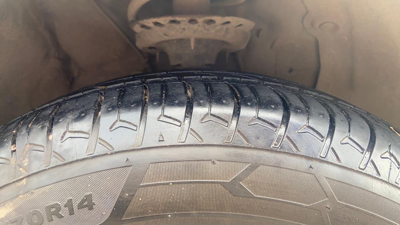 2019 Hyundai Elite i20 MAGNA PLUS 1.2, CNG, Manual, 65,019 km, Right Front Tyre Tread