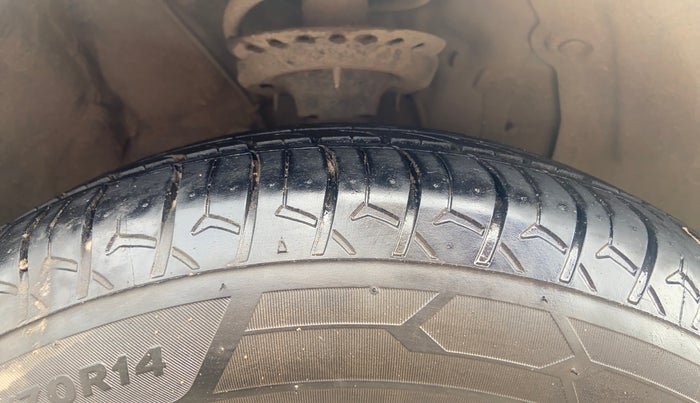 2019 Hyundai Elite i20 MAGNA PLUS 1.2, CNG, Manual, 65,019 km, Right Front Tyre Tread