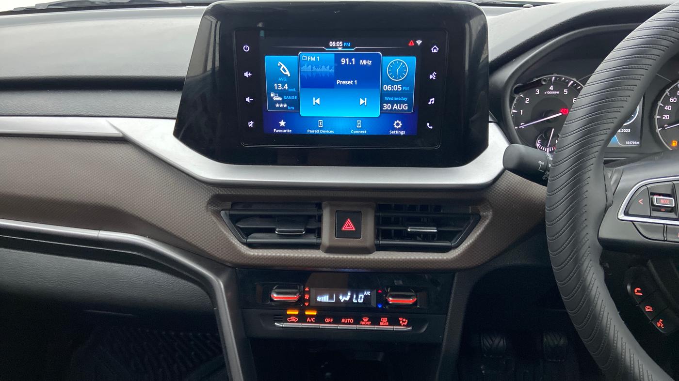 2022 Maruti BREZZA ZXI SMART HYBRID DUAL TONE, Petrol, Manual, 18,793 km, Air Conditioner
