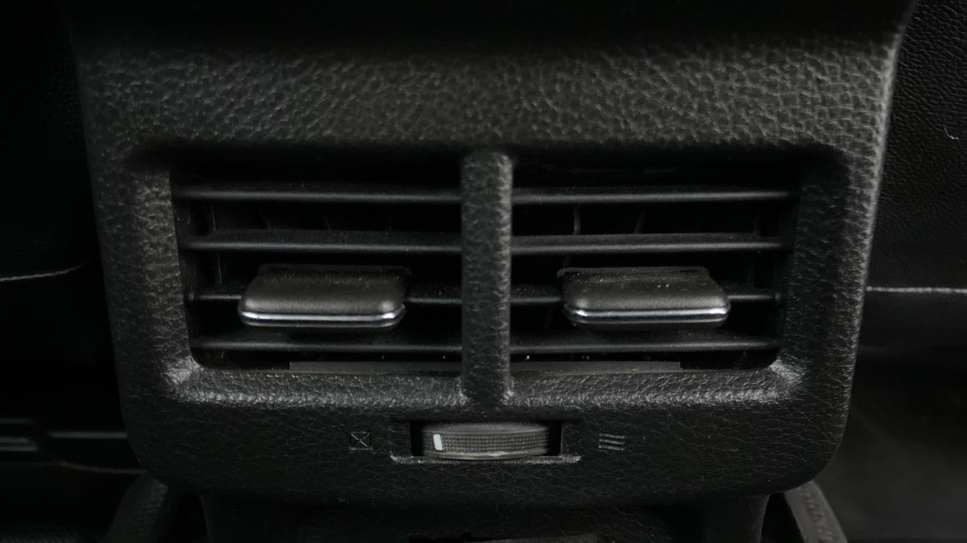 2022 Maruti BREZZA ZXI SMART HYBRID DUAL TONE, Petrol, Manual, 18,793 km, Rear AC Vents
