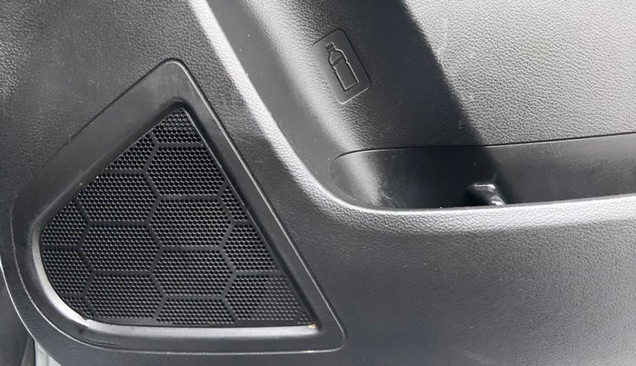 2022 Maruti BREZZA ZXI SMART HYBRID DUAL TONE, Petrol, Manual, 18,793 km, Speaker