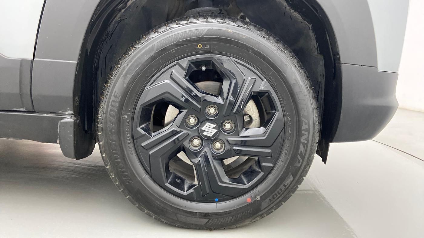 2022 Maruti BREZZA ZXI SMART HYBRID DUAL TONE, Petrol, Manual, 18,793 km, Right Front Wheel
