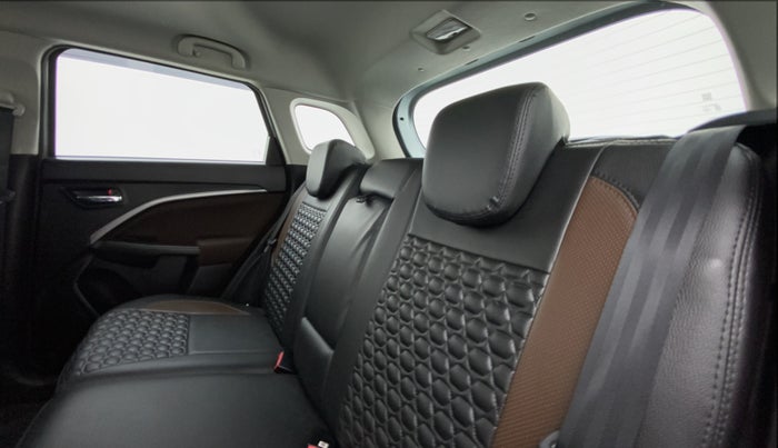 2022 Maruti BREZZA ZXI SMART HYBRID DUAL TONE, Petrol, Manual, 18,793 km, Right Side Rear Door Cabin