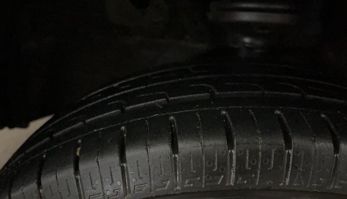2018 Maruti Wagon R 1.0 VXI, Petrol, Manual, 41,098 km, Left Front Tyre Tread