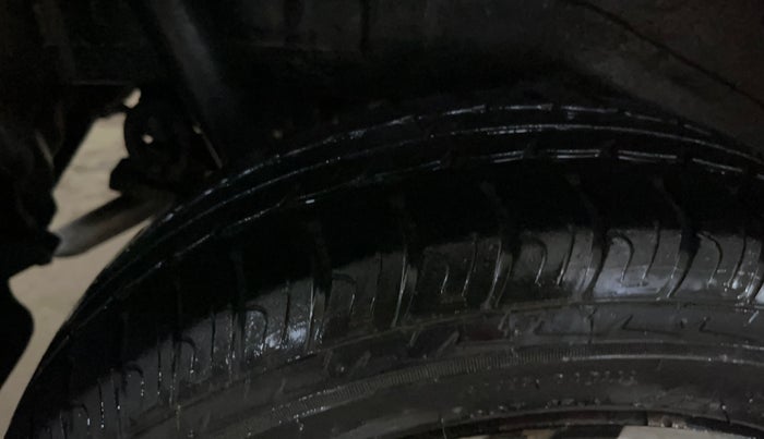2018 Maruti Wagon R 1.0 VXI, Petrol, Manual, 41,098 km, Right Rear Tyre Tread