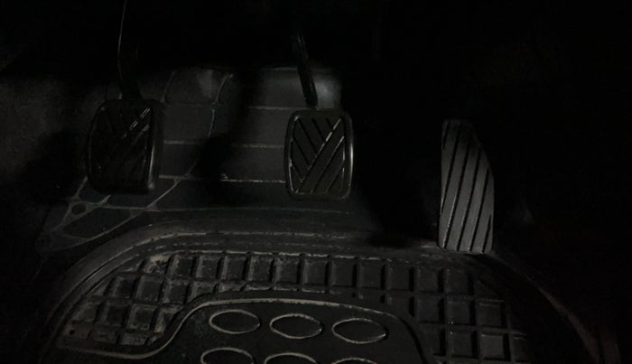 2018 Maruti Wagon R 1.0 VXI, Petrol, Manual, 41,098 km, Pedals