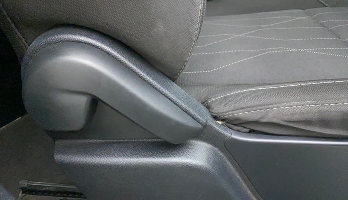 2019 Ford Ecosport TREND + 1.5L PETROL, Petrol, Manual, 36,802 km, Driver Side Adjustment Panel