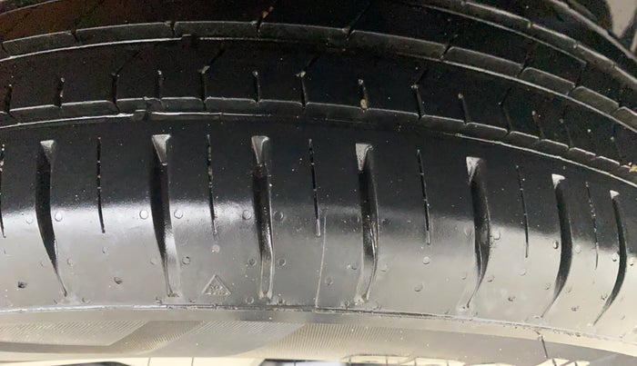 2024 Tata PUNCH CREATIVE  1.2 RTN DUAL TONE, Petrol, Manual, 8,011 km, Left Rear Tyre Tread