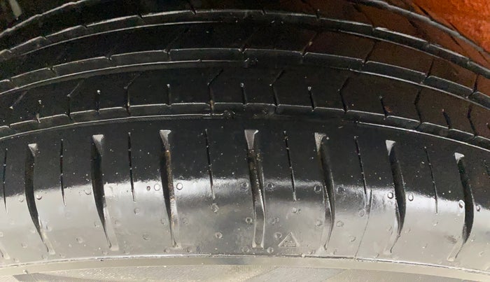 2024 Tata PUNCH CREATIVE  1.2 RTN DUAL TONE, Petrol, Manual, 8,011 km, Right Rear Tyre Tread