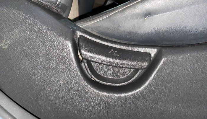 2015 Hyundai Grand i10 MAGNA 1.2 KAPPA VTVT, Petrol, Manual, 44,309 km, Driver Side Adjustment Panel