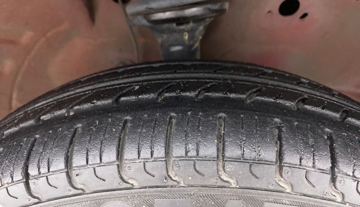 2012 Maruti Wagon R 1.0 LXI, Petrol, Manual, 22,820 km, Right Front Tyre Tread