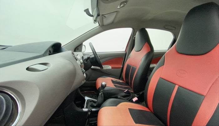 2011 Toyota Etios VX, Petrol, Manual, 95,974 km, Right Side Front Door Cabin