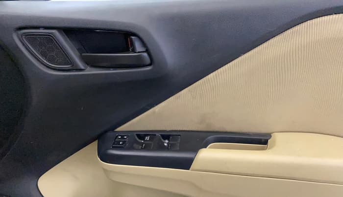 2014 Honda City 1.5L I-VTEC SV CVT, Petrol, Automatic, 1,03,565 km, Driver Side Door Panels Control