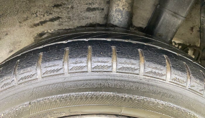 2015 Hyundai Grand i10 SPORTZ 1.2 KAPPA VTVT, Petrol, Manual, 69,920 km, Left Rear Tyre Tread