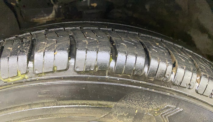 2015 Hyundai Grand i10 SPORTZ 1.2 KAPPA VTVT, Petrol, Manual, 69,920 km, Left Front Tyre Tread