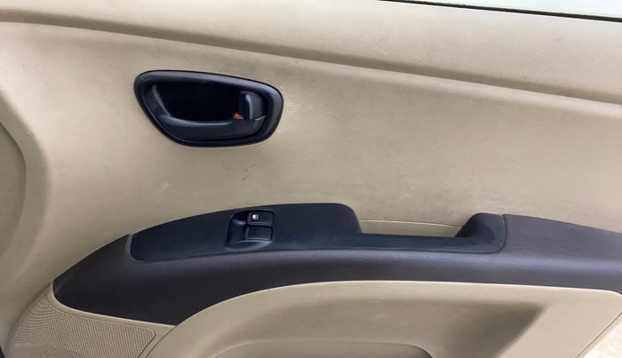 2013 Hyundai i10 ERA 1.1, Petrol, Manual, 25,262 km, Driver Side Door Panels Control