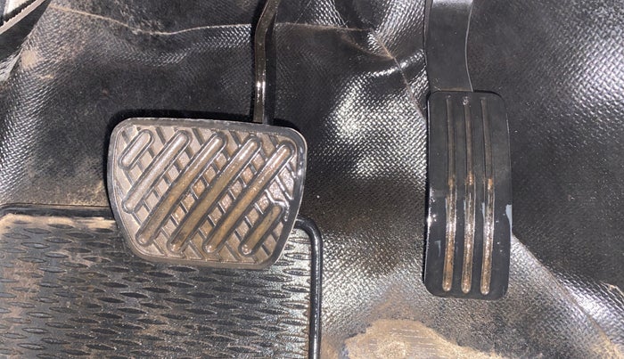 2017 Renault Duster 110 PS RXZ 4X2 AMT DIESEL, Diesel, Automatic, 1,37,469 km, Pedals