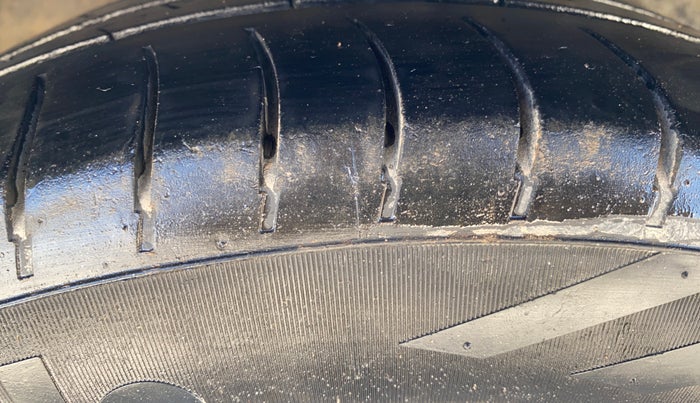 2022 Hyundai AURA SX 1.2, Petrol, Manual, 45,032 km, Right Rear Tyre Tread