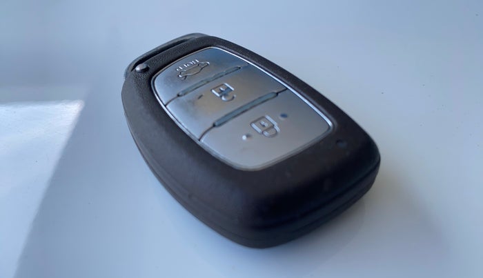 2022 Hyundai AURA SX 1.2, Petrol, Manual, 45,032 km, Key Close Up