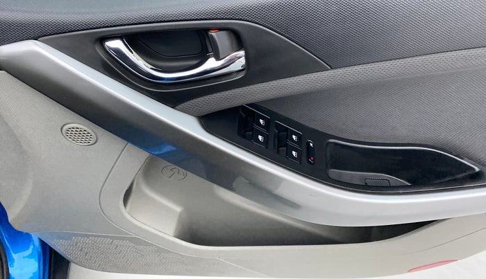 2018 Tata NEXON XZ+ 1.5, Diesel, Manual, 50,069 km, Driver Side Door Panels Control