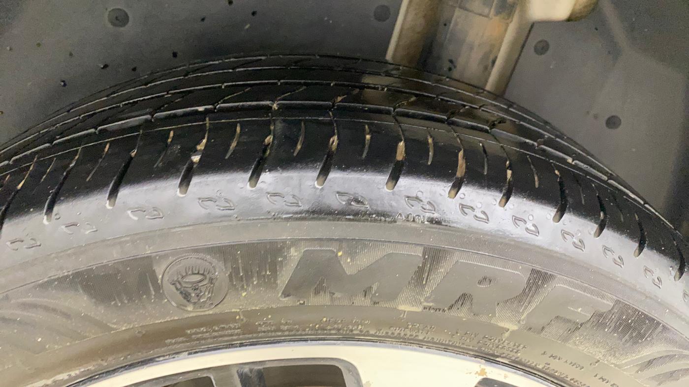 2021 MG HECTOR SHARP 1.5 PETROL CVT, Petrol, Automatic, 1,35,187 km, Left Rear Tyre Tread